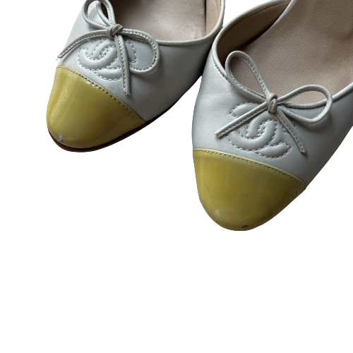 chanel two toned yellow toe cc slingbacks 35