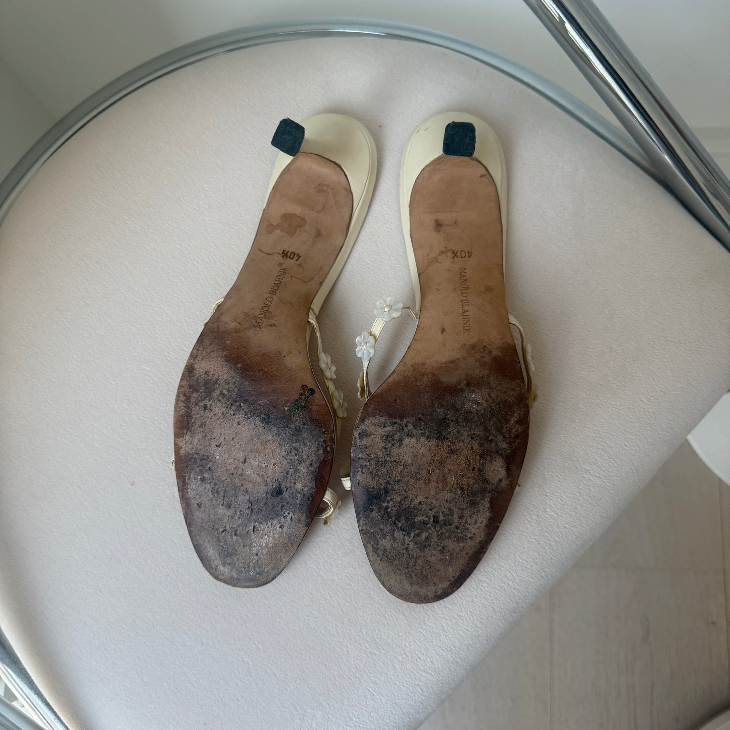 manolo blahnik mother of pearl sandals