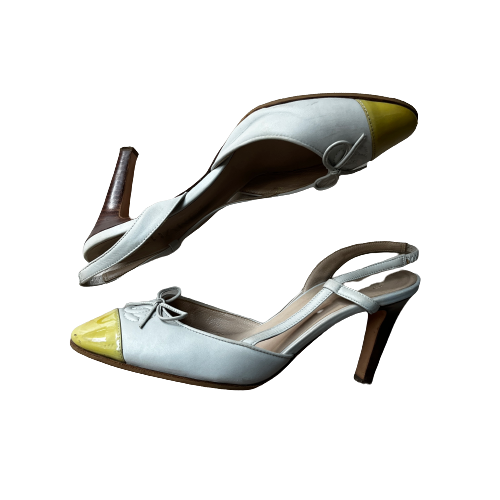chanel two toned yellow toe cc slingbacks 35