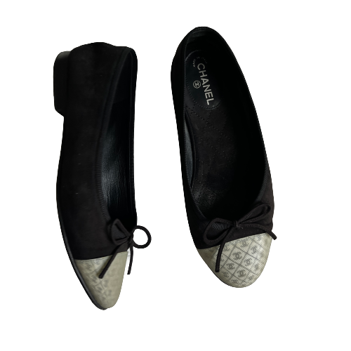 chanel logo ballet flats 35